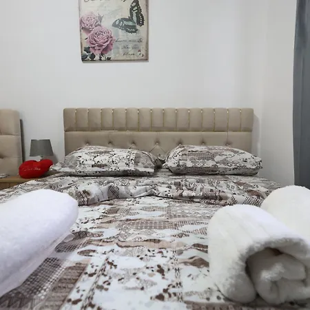 Olive Oasis Apartment