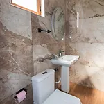 Olive Oasis דירה