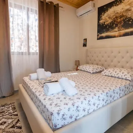 Olive Oasis * Berat